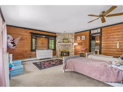 Bedroom - 459 Streamside Dr, Glen Haven, CO 80532 photo 4 of 6