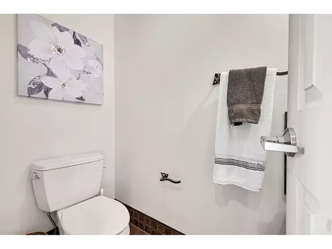 Bath - 1850 Iris Ave, Boulder, CO 80304 photo 2 of 3