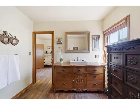 Bath - 29 Walnut St, Windsor, CO 80550 photo 2 of 3