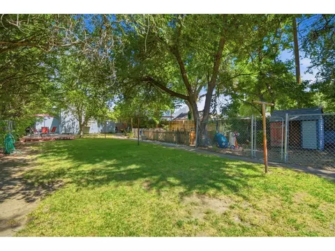 Exterior - 29 Walnut St, Windsor, CO 80550 photo 10 of 12
