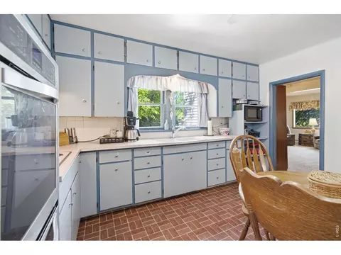 Kitchen - 29 Walnut St, Windsor, CO 80550 photo 2 of 6