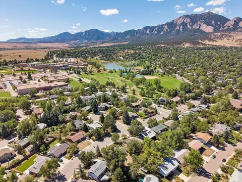 View/Area - 4435 Grinnell Ave, Boulder, CO 80305 photo 3 of 10