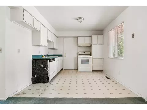 Kitchen - 4435 Grinnell Ave, Boulder, CO 80305 photo 1 of 2
