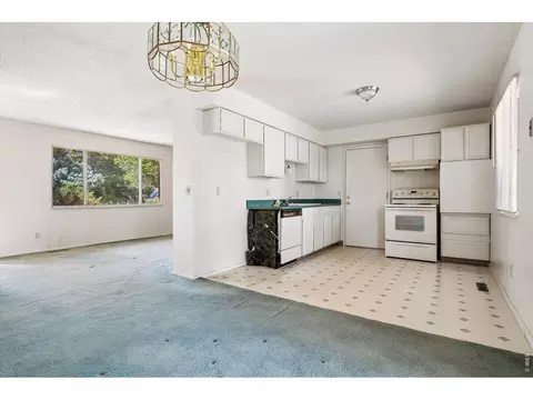 Kitchen - 4435 Grinnell Ave, Boulder, CO 80305 photo 2 of 2