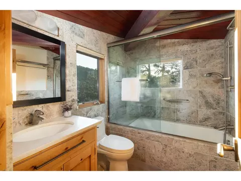 Bath - 1530 Timber Ln, Boulder, CO 80304 photo 3 of 4