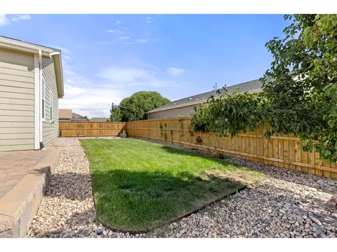Exterior - 973 Ranchhand Dr, Berthoud, CO 80513 photo 6 of 10