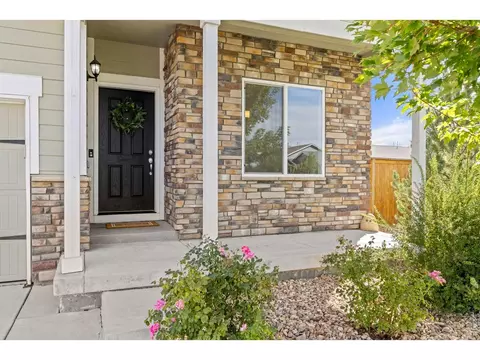 Exterior - 973 Ranchhand Dr, Berthoud, CO 80513 photo 3 of 10