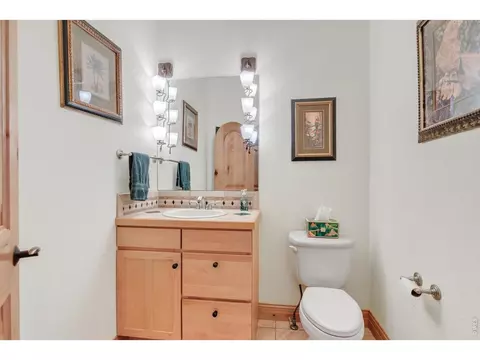 Bath - 165 Bison Dr, Boulder, CO 80302 photo 5 of 5