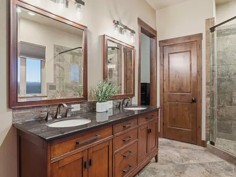 Bath - 39917 Hilltop Cir, Severance, CO 80610 photo 1 of 4