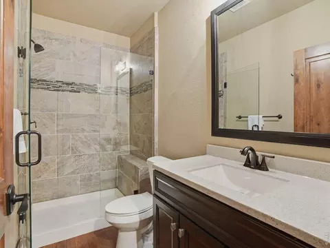 Bath - 39917 Hilltop Cir, Severance, CO 80610 photo 4 of 4