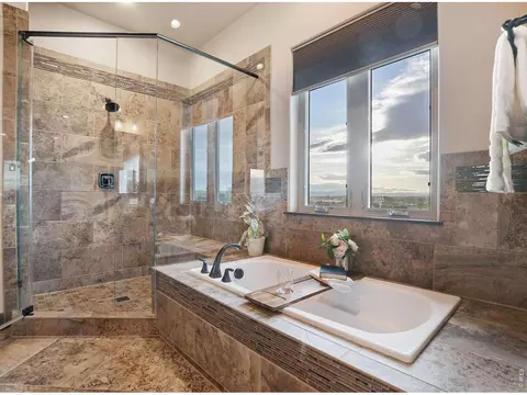 Bath - 39917 Hilltop Cir, Severance, CO 80610 photo 3 of 4