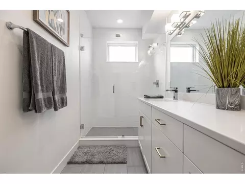 Bath - 6820 E Lowry Blvd, Denver, CO 80230 photo 2 of 5