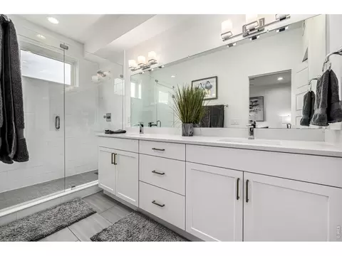 Bath - 6820 E Lowry Blvd, Denver, CO 80230 photo 3 of 5