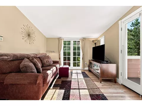 Living - 15 Arrowleaf Ct, Boulder, CO 80304 photo 7 of 7