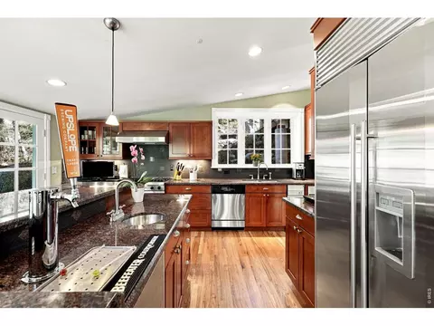 Kitchen - 15 Arrowleaf Ct, Boulder, CO 80304 photo 5 of 5