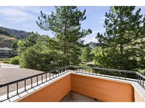 Exterior - 15 Arrowleaf Ct, Boulder, CO 80304 photo 4 of 8