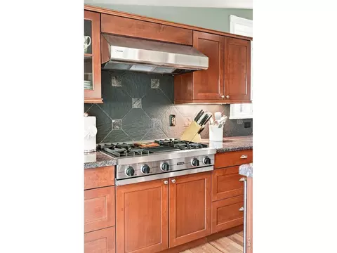 Kitchen - 15 Arrowleaf Ct, Boulder, CO 80304 photo 2 of 5