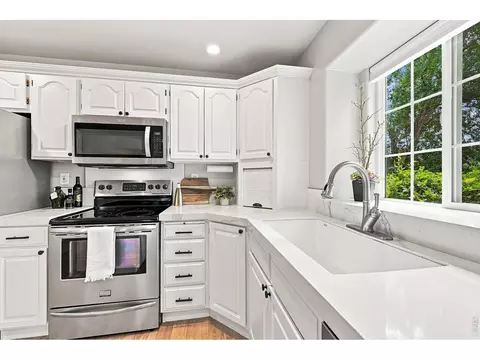 Kitchen - 243 Cattail Bay Bay, Windsor, CO 80550 photo 1 of 2