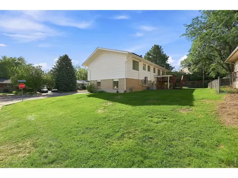 Exterior - 1425 Judson Dr, Boulder, CO 80305 photo 9 of 11