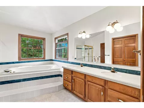 Bath - 1331 Ruby Way, Longmont, CO 80504 photo 2 of 4