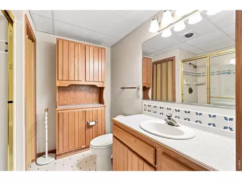 Bath - 1331 Ruby Way, Longmont, CO 80504 photo 4 of 4