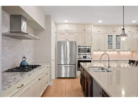 Kitchen - 7945 E Prairie Meadow Dr, Denver, CO 80238 photo 3 of 4