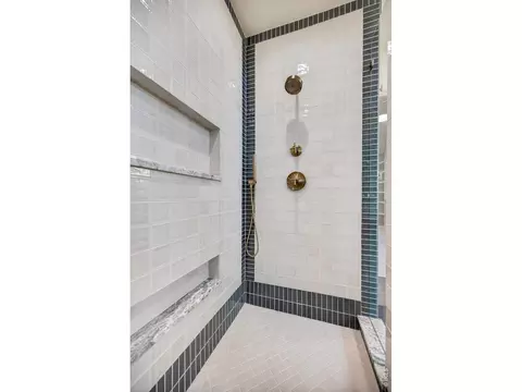 Bath - 967 Warbling Dr, Windsor, CO 80550 photo 4 of 5