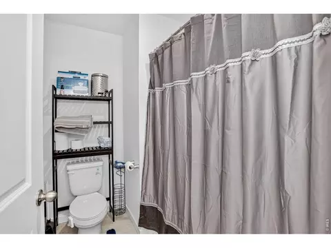 Bath - 27671 E Byers Ave, Aurora, CO 80018 photo 4 of 4