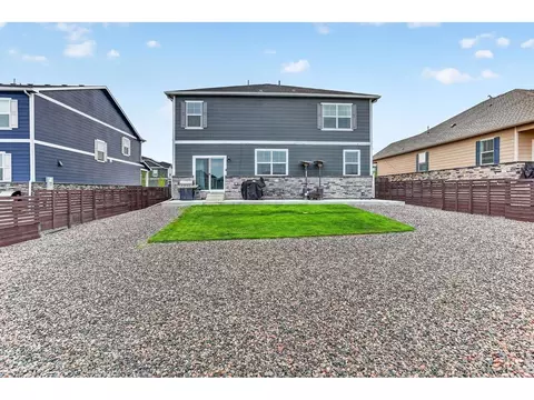 Exterior - 27671 E Byers Ave, Aurora, CO 80018 photo 9 of 10