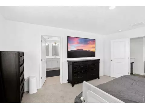 Bedroom - 27671 E Byers Ave, Aurora, CO 80018 photo 3 of 6
