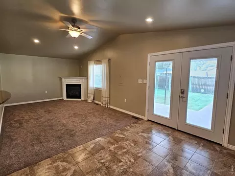 Living - 828 Fairhurst St, Sterling, CO 80751 photo 5 of 8