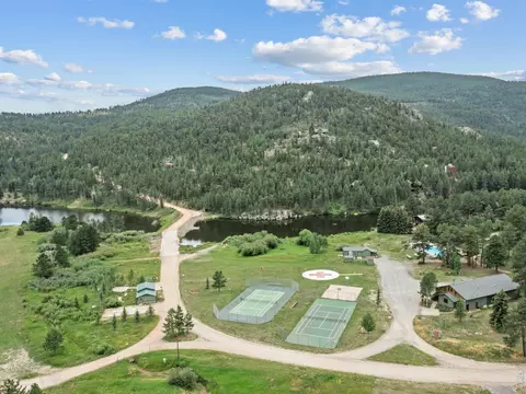 View/Area - 847 Hemlock Dr, Lyons, CO 80540 photo 5 of 6