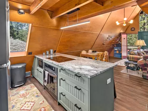 Kitchen - 847 Hemlock Dr, Lyons, CO 80540 photo 2 of 3