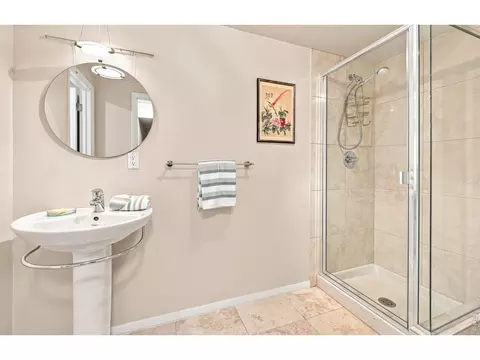 Bath - 385 Fox Dr, Boulder, CO 80303 photo 6 of 6