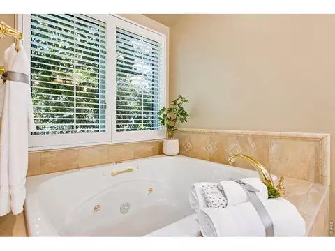 Bath - 1218 Chickadee Ct, Fort Collins, CO 80525 photo 2 of 4