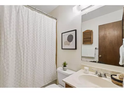 Bath - 2971 Eagle Way, Boulder, CO 80301 photo 1 of 3