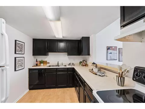 Kitchen - 2971 Eagle Way, Boulder, CO 80301 photo 1 of 3