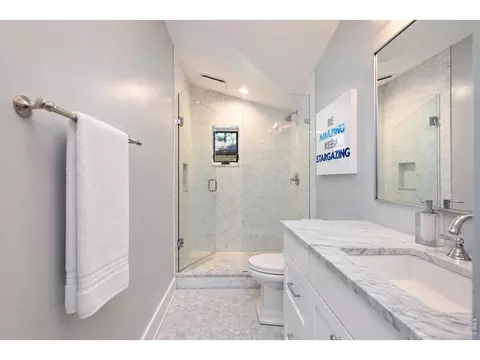 Bath - 601 15th St, Boulder, CO 80302 photo 4 of 4