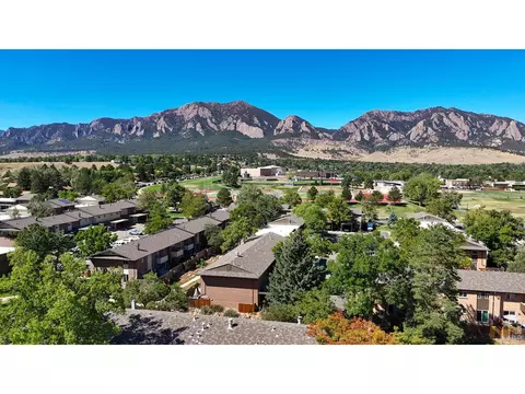 View/Area - 1510 Chambers Dr, Boulder, CO 80305 photo 3 of 4
