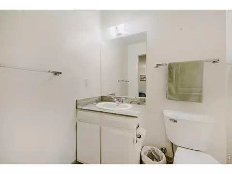 Bath - 1510 Chambers Dr, Boulder, CO 80305 photo 3 of 5