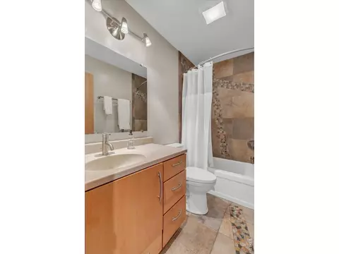 Bath - 3130 Kittrell Ct, Boulder, CO 80305 photo 3 of 5