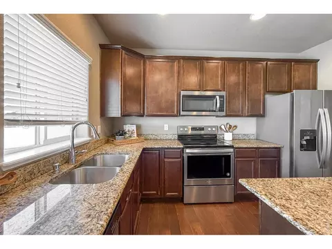 Kitchen - 2158 Lamborn Ct, Berthoud, CO 80513 photo 4 of 7
