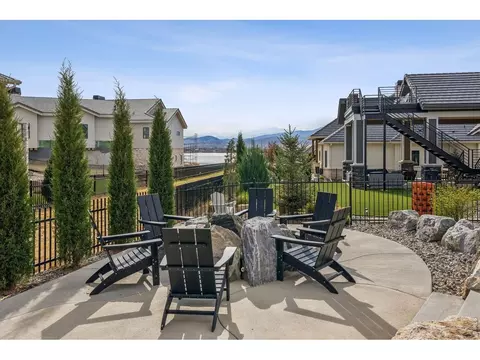 Exterior - 2355 Sugarloaf Rd, Berthoud, CO 80513 photo 7 of 11