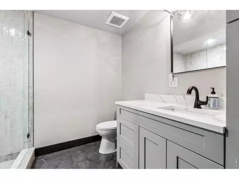Bath - 2355 Sugarloaf Rd, Berthoud, CO 80513 photo 5 of 6