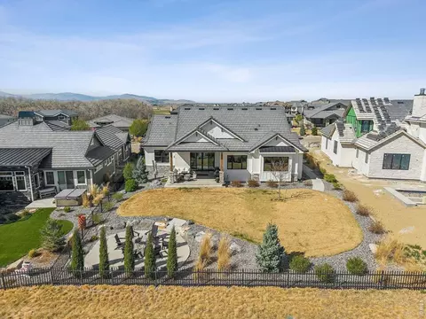 Exterior - 2355 Sugarloaf Rd, Berthoud, CO 80513 photo 9 of 11