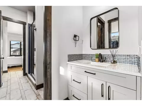 Bath - 2355 Sugarloaf Rd, Berthoud, CO 80513 photo 3 of 6