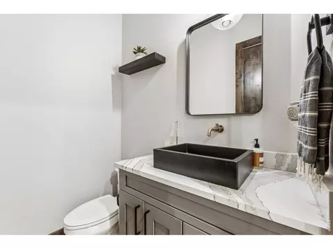 Bath - 2355 Sugarloaf Rd, Berthoud, CO 80513 photo 2 of 6