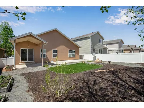 Exterior - 3620 Rialto Ave, Evans, CO 80620 photo 5 of 6