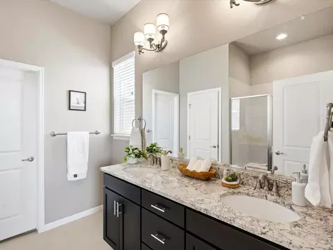 Bath - 778 Wagon Bend Rd, Berthoud, CO 80513 photo 2 of 4