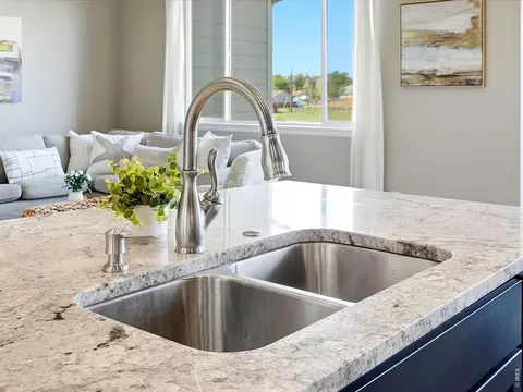 Kitchen - 778 Wagon Bend Rd, Berthoud, CO 80513 photo 4 of 4